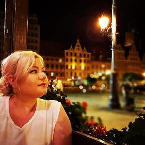 Meet your Posher, Sandra